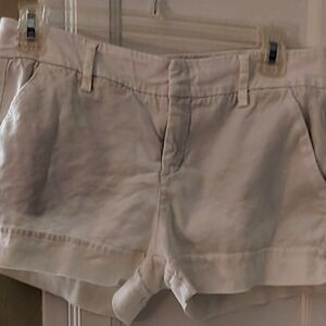 Women's Level 99 White Shorts Size 28. Very Good Condition.